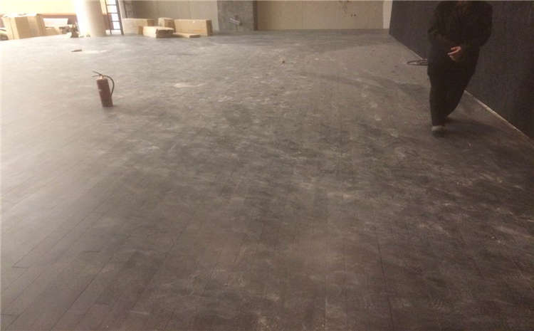 歐氏俄勒岡松體育館實(shí)木地板造價(jià)是的多少？