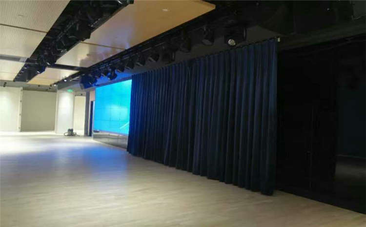 籃球場木地板的優(yōu)點是什么