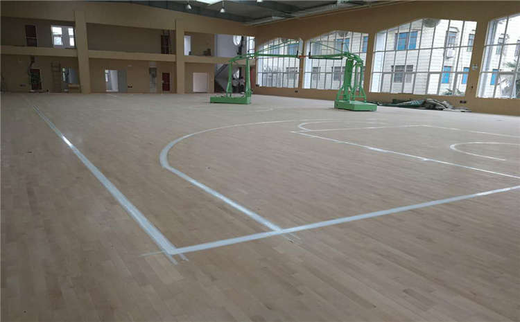 歐氏拼接板體育館木地板價(jià)格是多少錢？