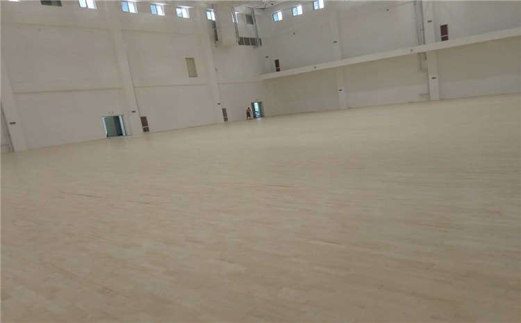 歐氏楓木乒乓球館木地板怎么保養(yǎng)？