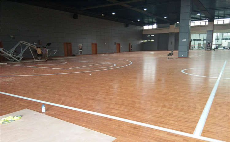 歐氏俄勒岡松舞臺(tái)實(shí)木地板怎么翻新？