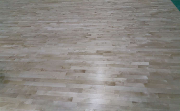 怎么選專業(yè)的運(yùn)動(dòng)木地板