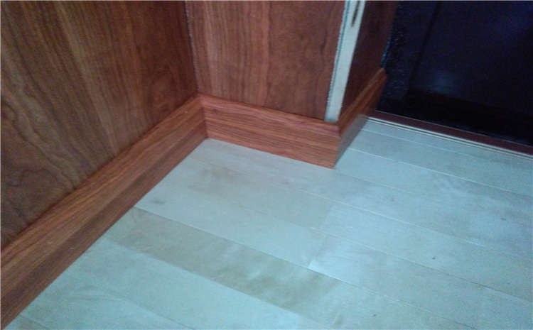 24厚風(fēng)雨操場地板報價