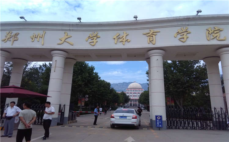 如何對籃球館木地板進行翻新？