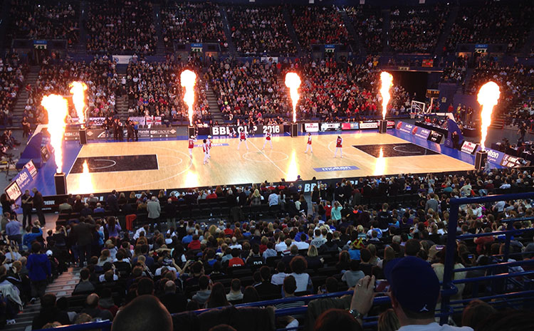 運(yùn)動(dòng)木地板價(jià)格一平方米多少錢？