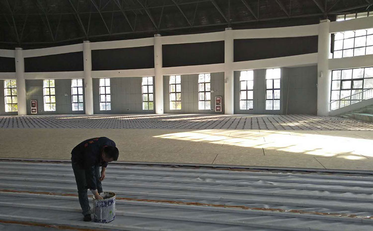 楓木A級(jí)和B級(jí)運(yùn)動(dòng)木地板