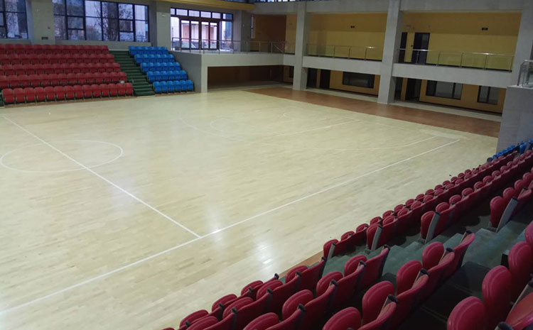 企口運(yùn)動(dòng)木地板