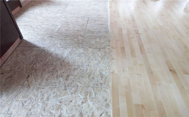 羽毛球館木地板質(zhì)量如何維護(hù)？羽毛球館木地板如何選購呢？