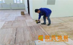 為什么實木運動地板受現(xiàn)代體育場館歡迎？